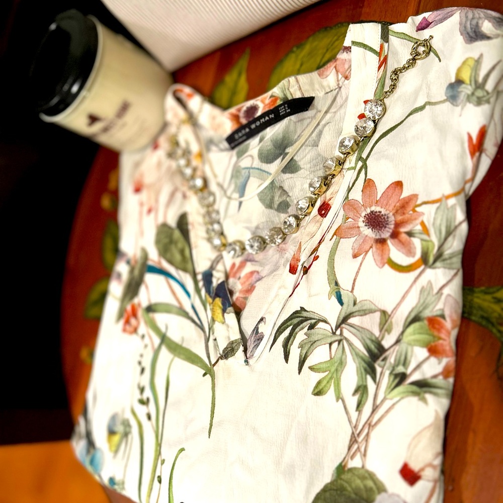 Zara floral size small blouse